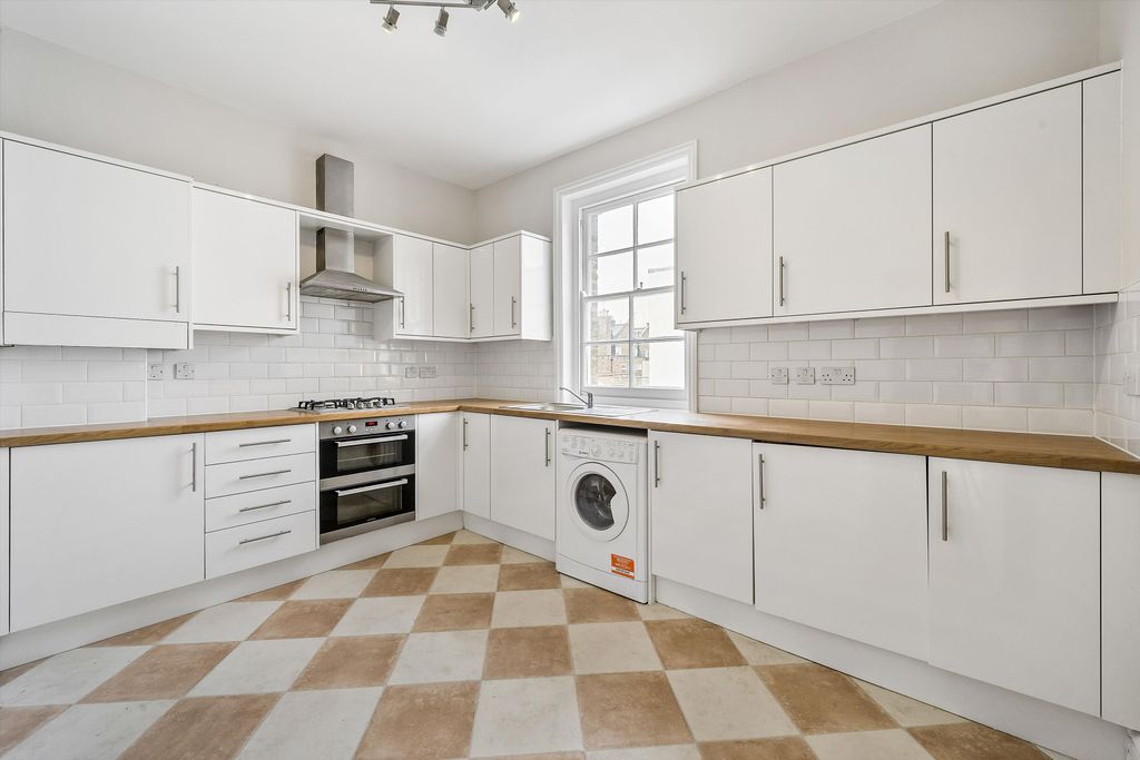 Property photo 3 of 8 Image