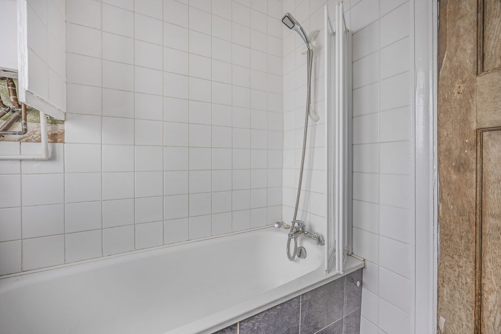 Property photo 3 of 11 Fatn163Jr09-10-26...