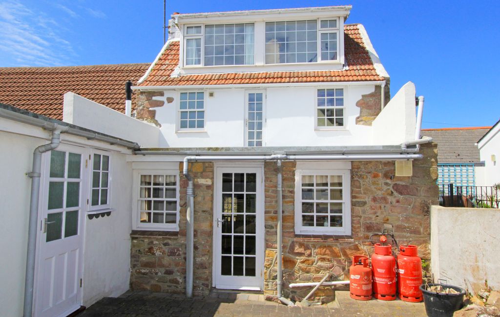 Property photo 1 of 16