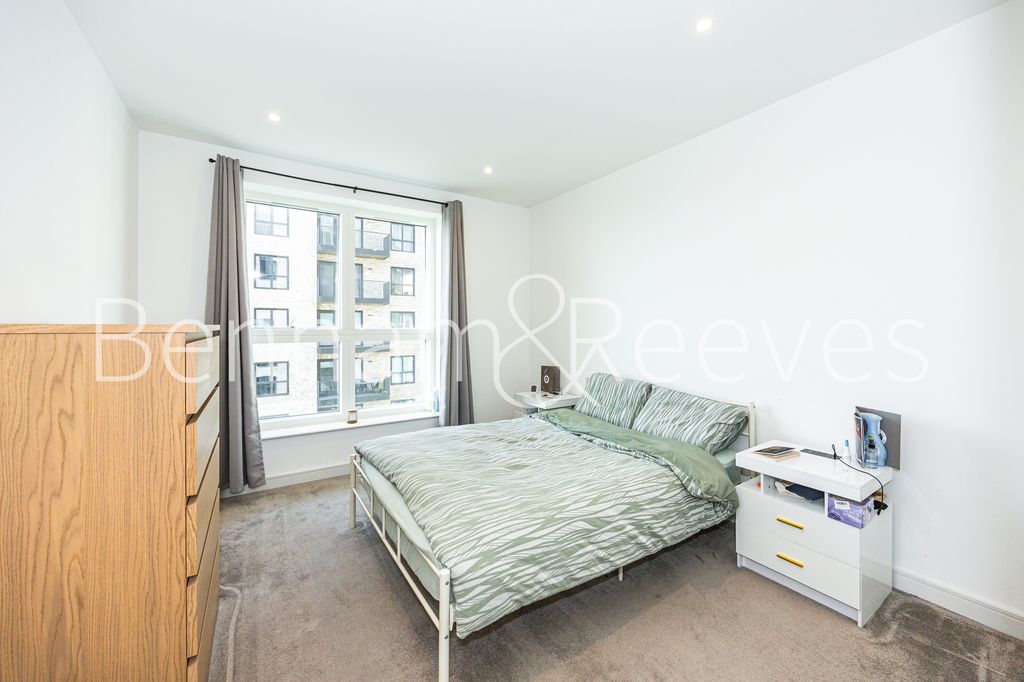 Property photo 3 of 16