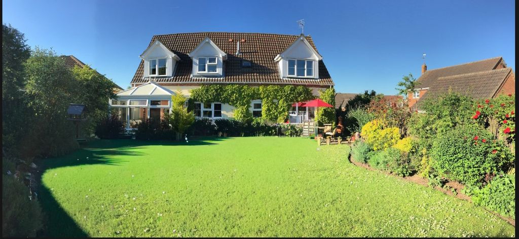 Property photo 1 of 20