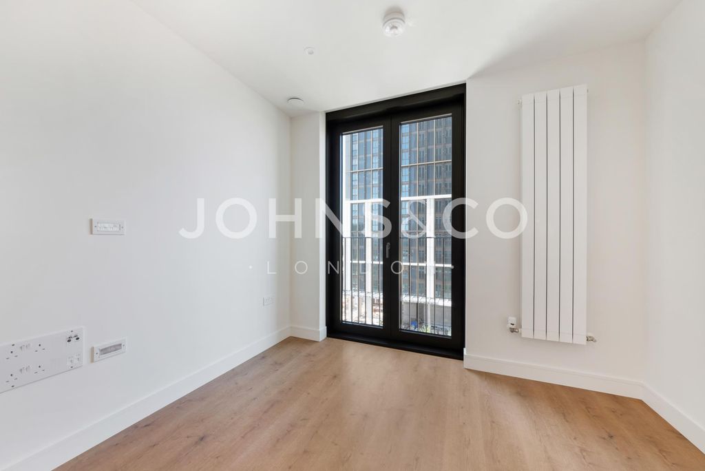 Property photo 3 of 6