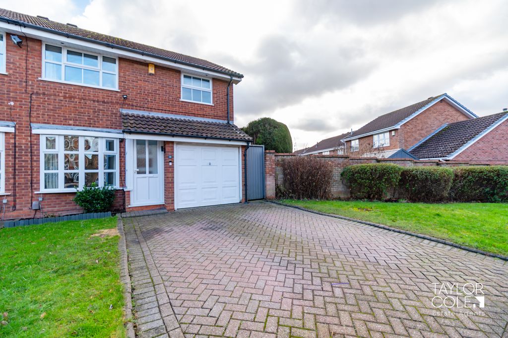 Property photo 1 of 27