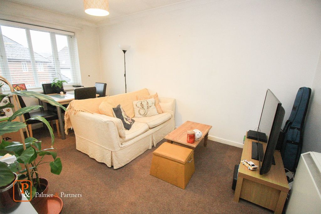 Property photo 3 of 6 Reception Room
