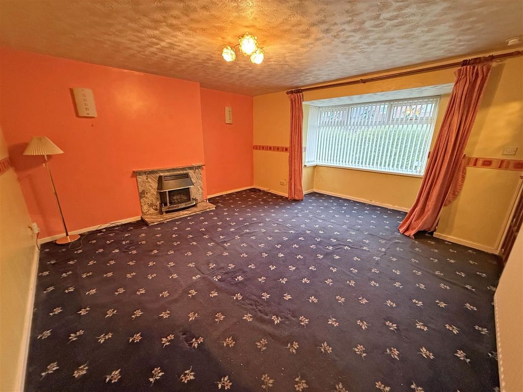 Property photo 2 of 12 Living Room.Jpg