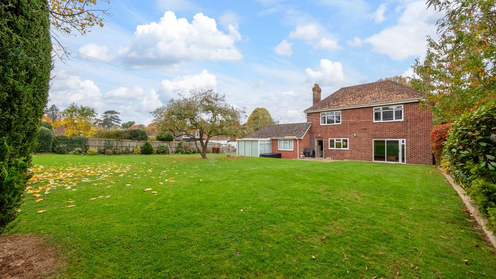 Property photo 2 of 34