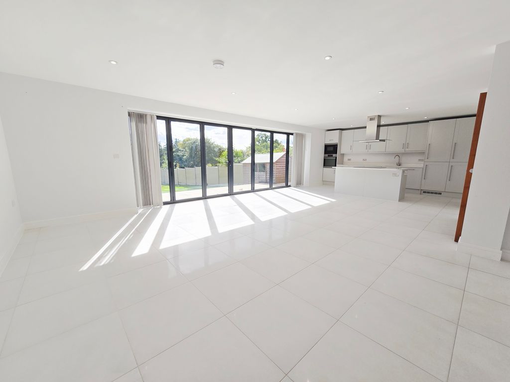 Property photo 1 of 26