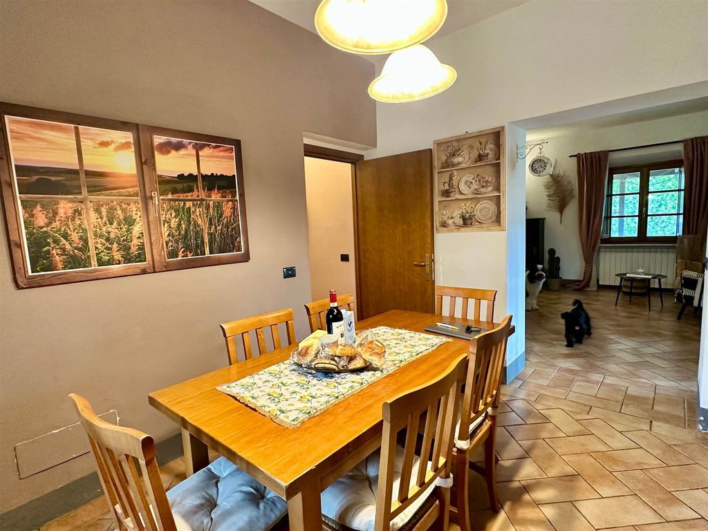 Property photo 2 of 30