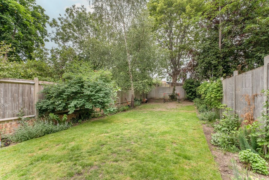 Property photo 3 of 27