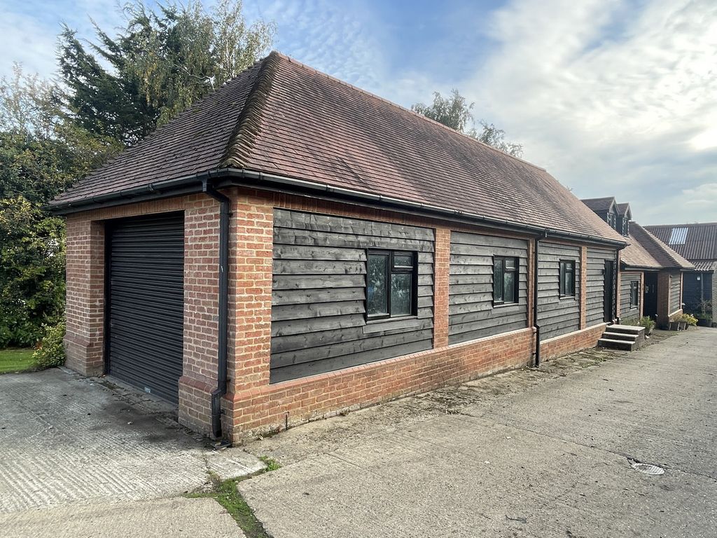 Property photo 1 of 3