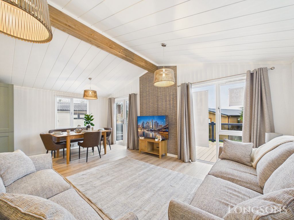 Property photo 2 of 16 Cam02173G0 Pr0345 Still063