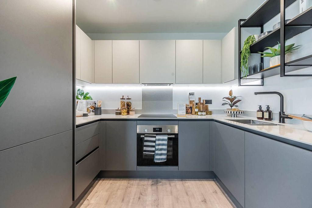 Property photo 1 of 22