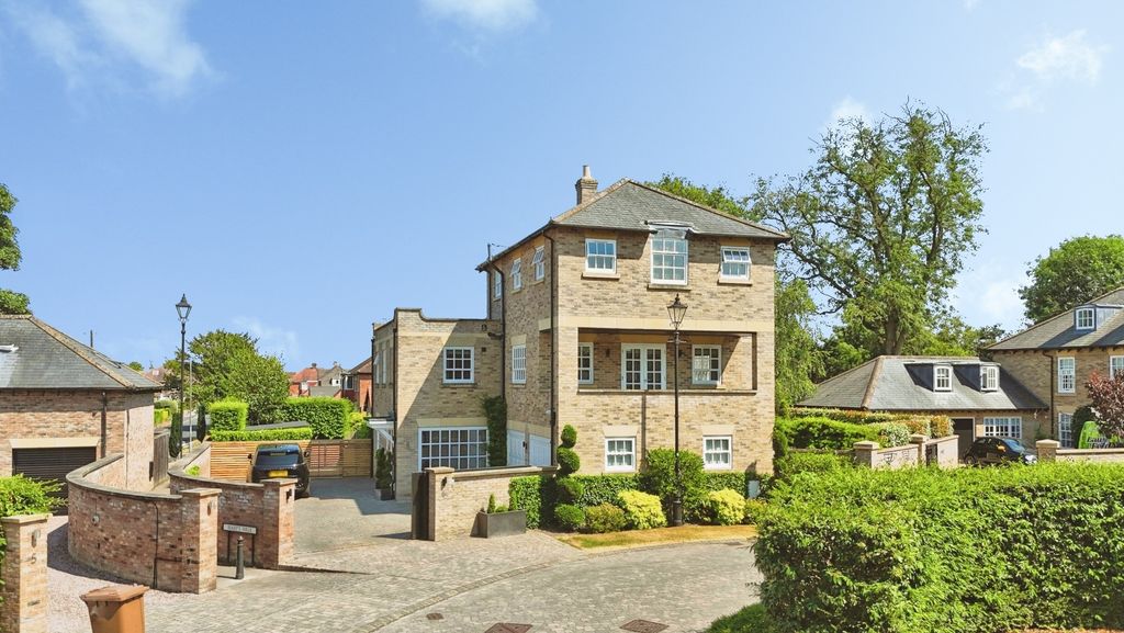 Property photo 1 of 31 5270271