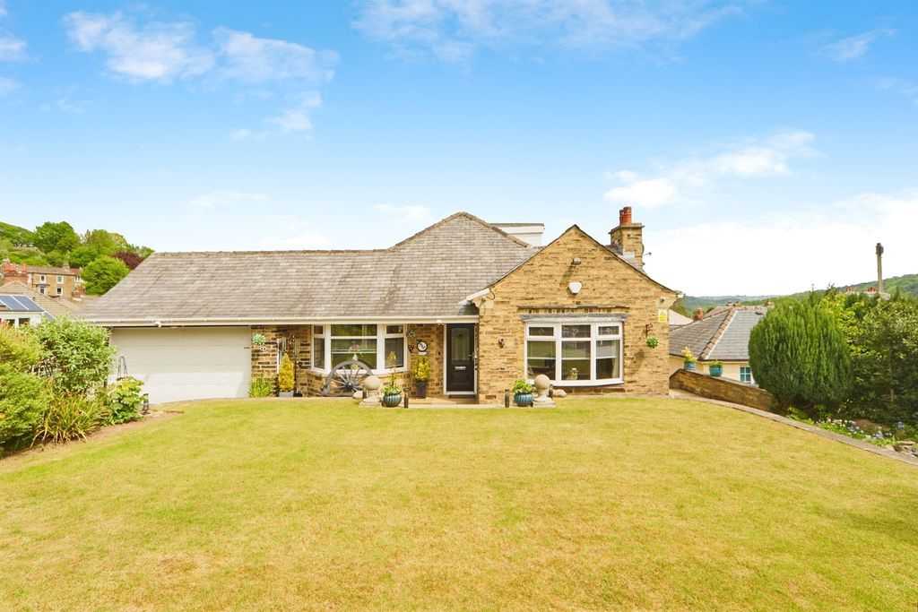 Property photo 1 of 26