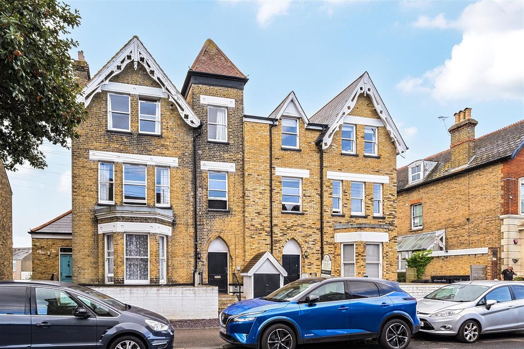 South Eastern Road, Ramsgate CT11, 2 bed flat for sale, £180,000 ...