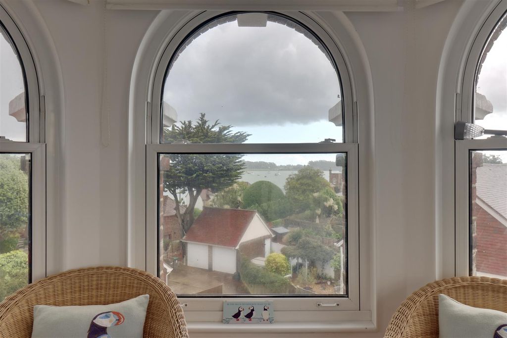 Additional image 15 of 3 bed maisonette for saleLangstone High Street, Havant PO9