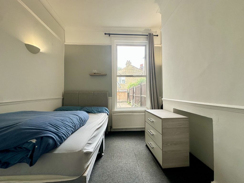 Property photo 2 of 14 Photo 9