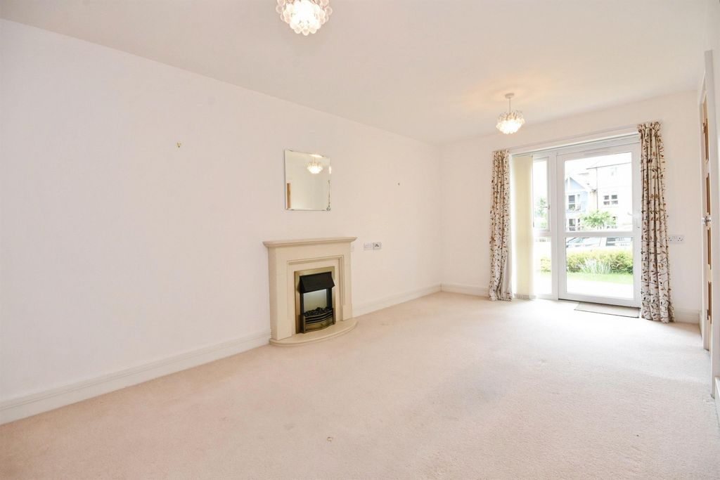 Property photo 3 of 18