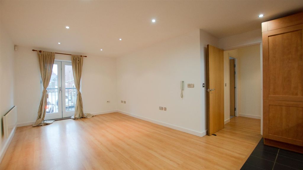 Property photo 2 of 9 Dsc01843.Jpg