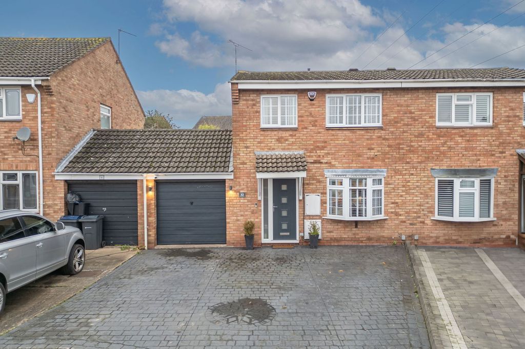 Property photo 2 of 36