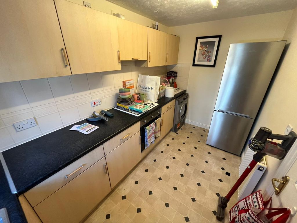 Property photo 2 of 11 Image