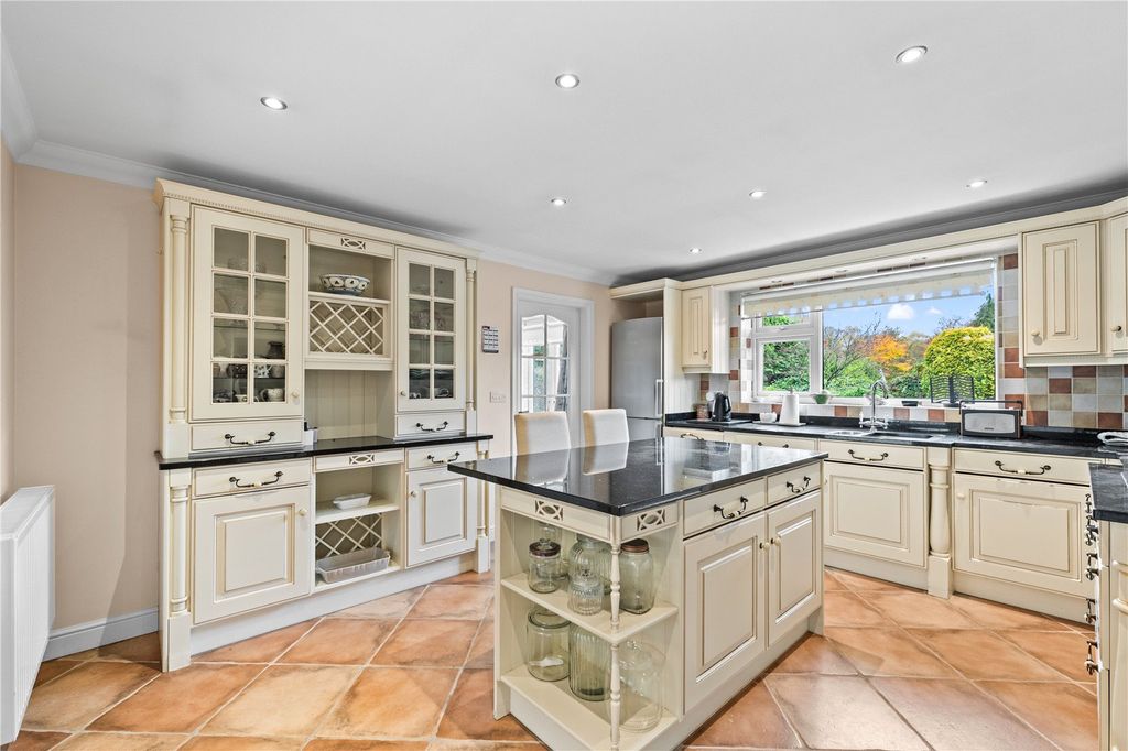 Property photo 3 of 32 Picture No. 04