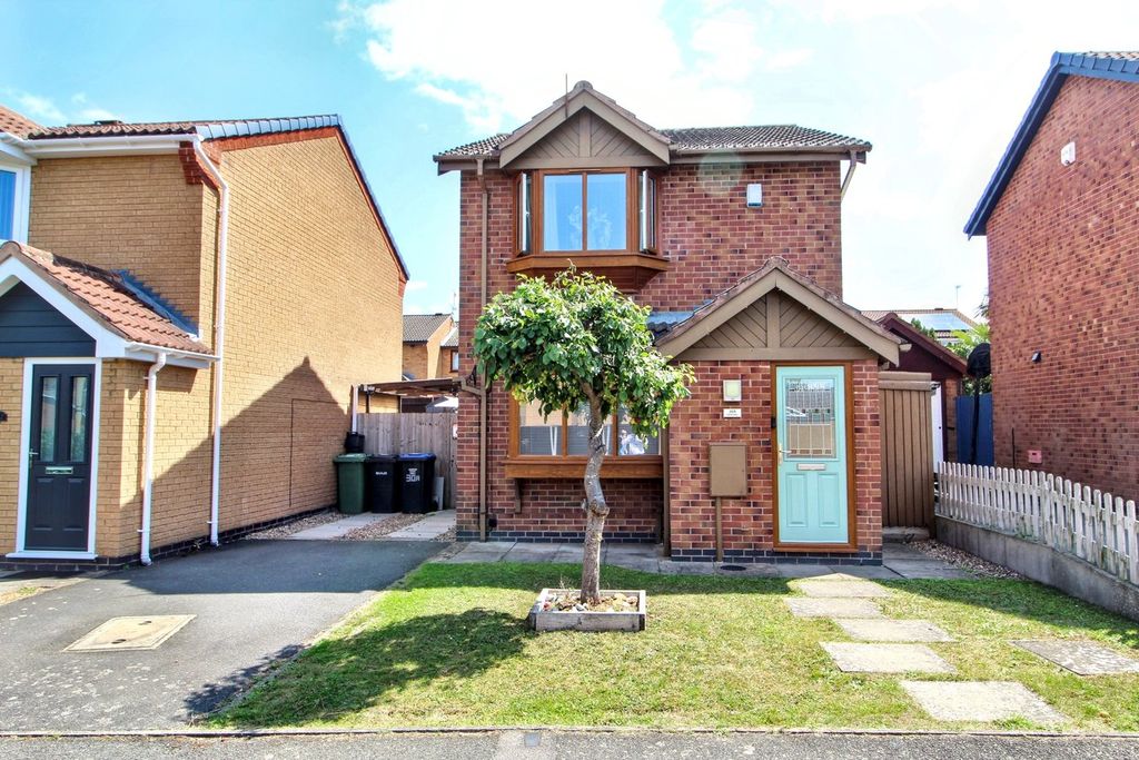Property photo 1 of 17