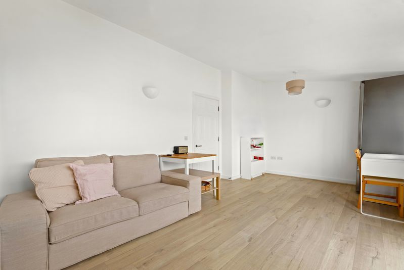 Property photo 3 of 16 Photo 9