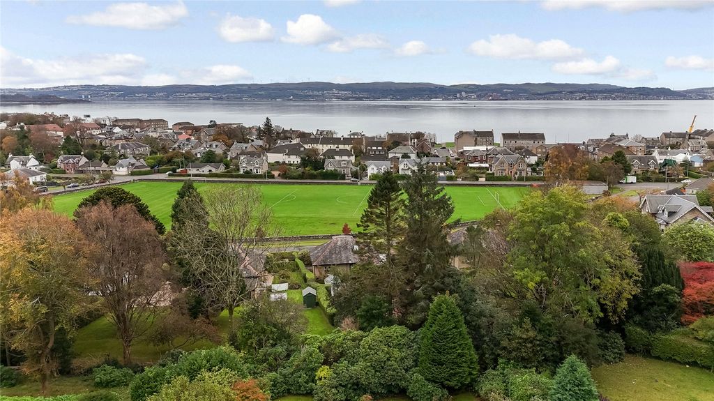 Property photo 2 of 32 Picture No. 35