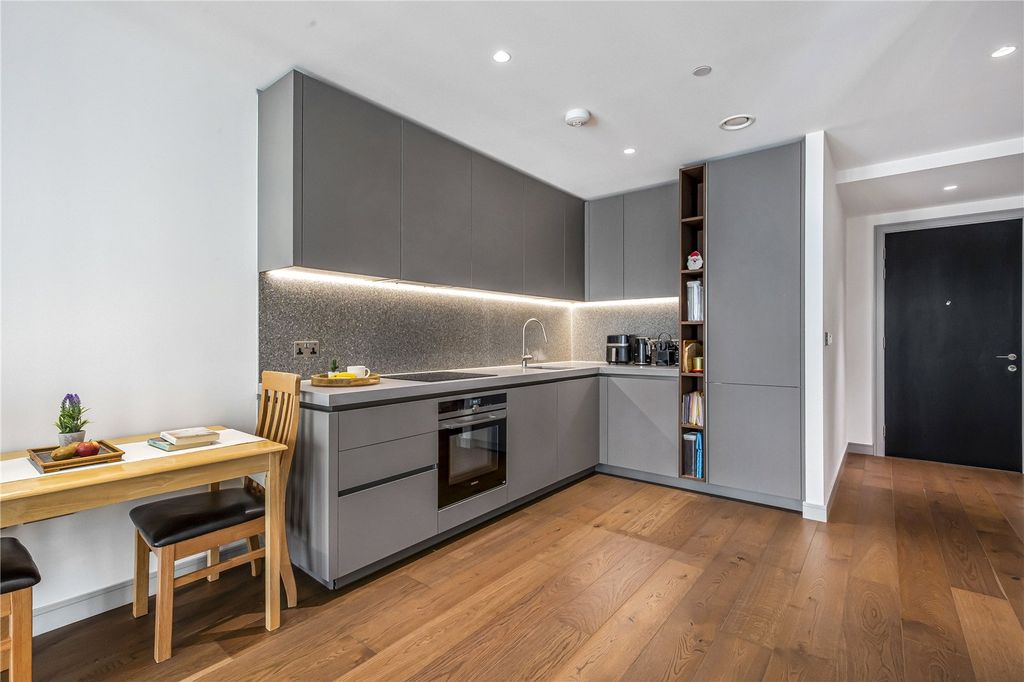 Property photo 3 of 11 Picture No. 06