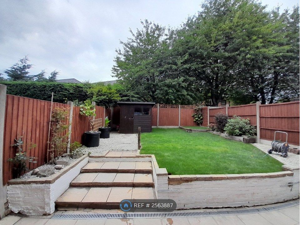 Property photo 2 of 19 Back Garden