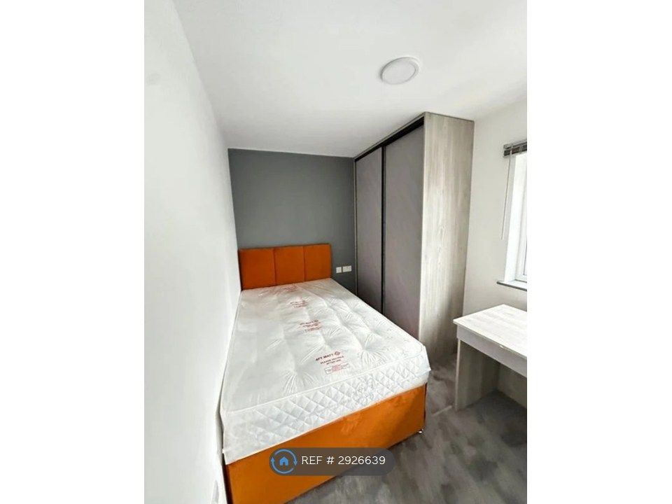 Property photo 1 of 3