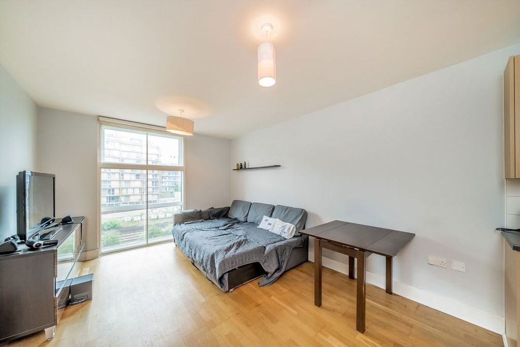 Property photo 2 of 5