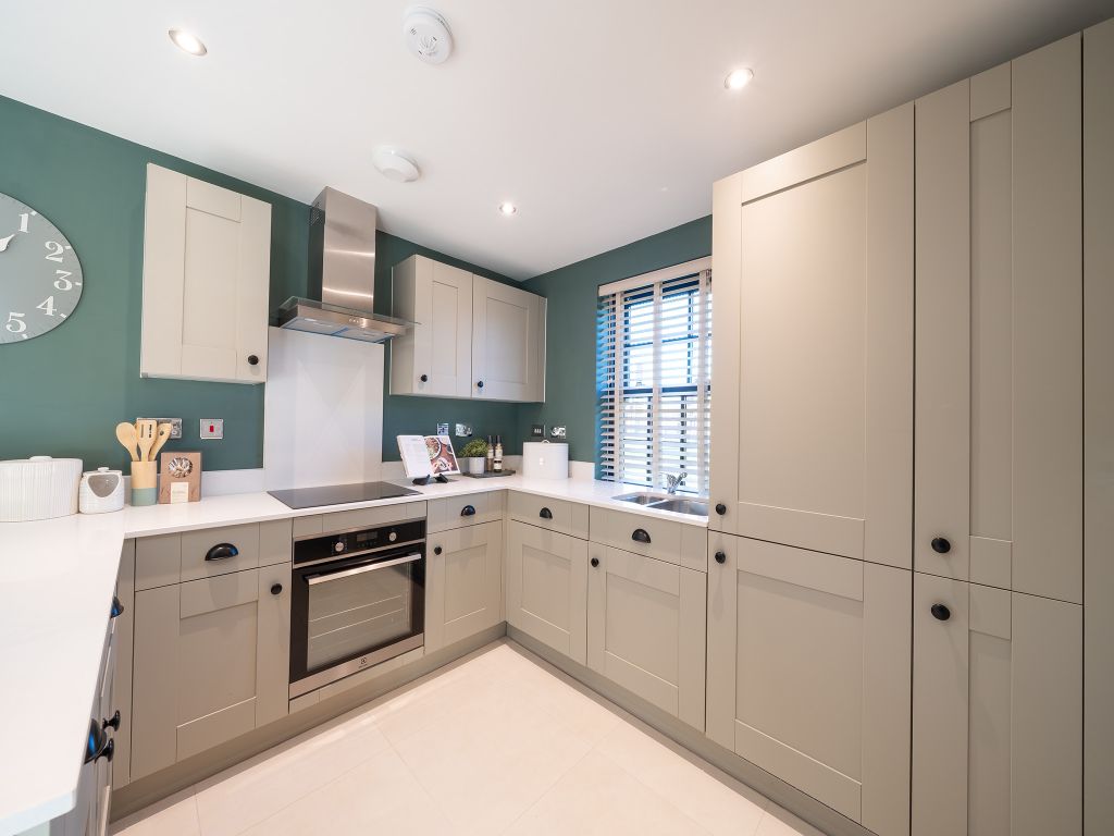 Property photo 2 of 31