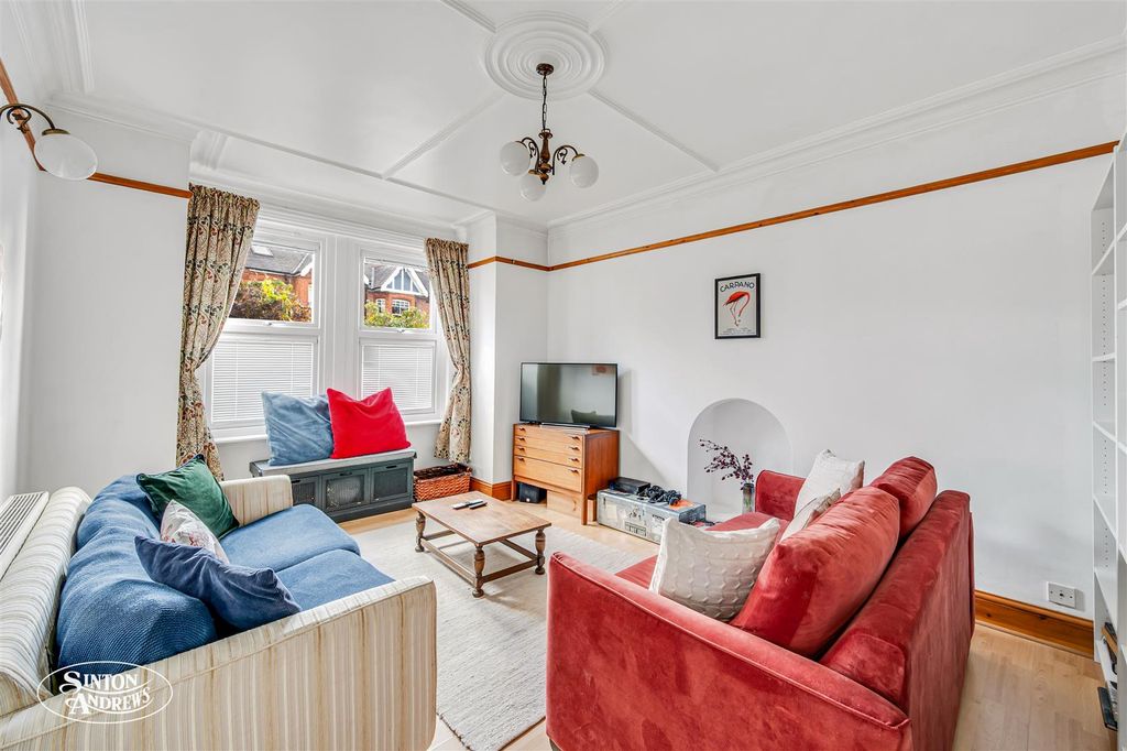 Property photo 2 of 19 34 Bramley Road-3.Jpg