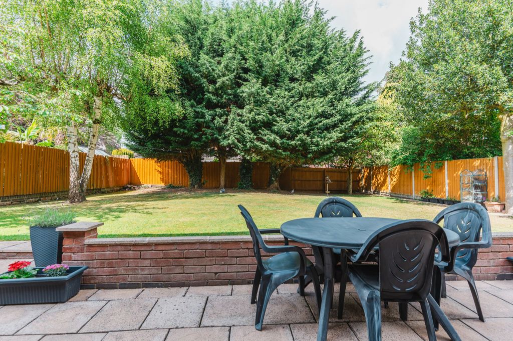 Property photo 3 of 31