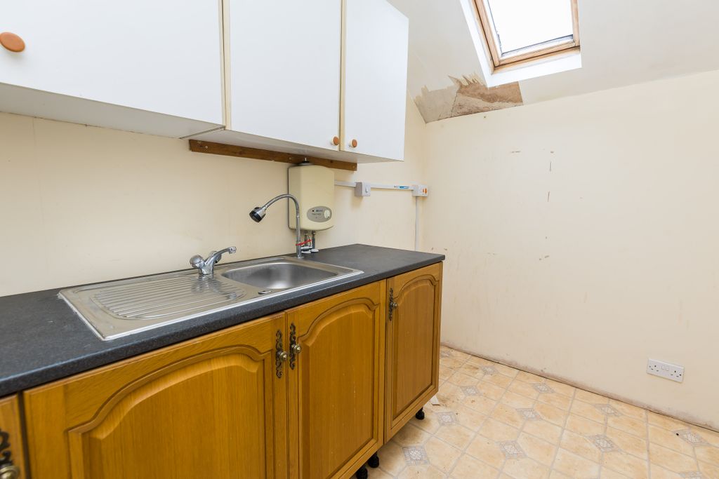Additional image 9 of 6 bed terraced house for saleButterton Road, Rhyl LL18