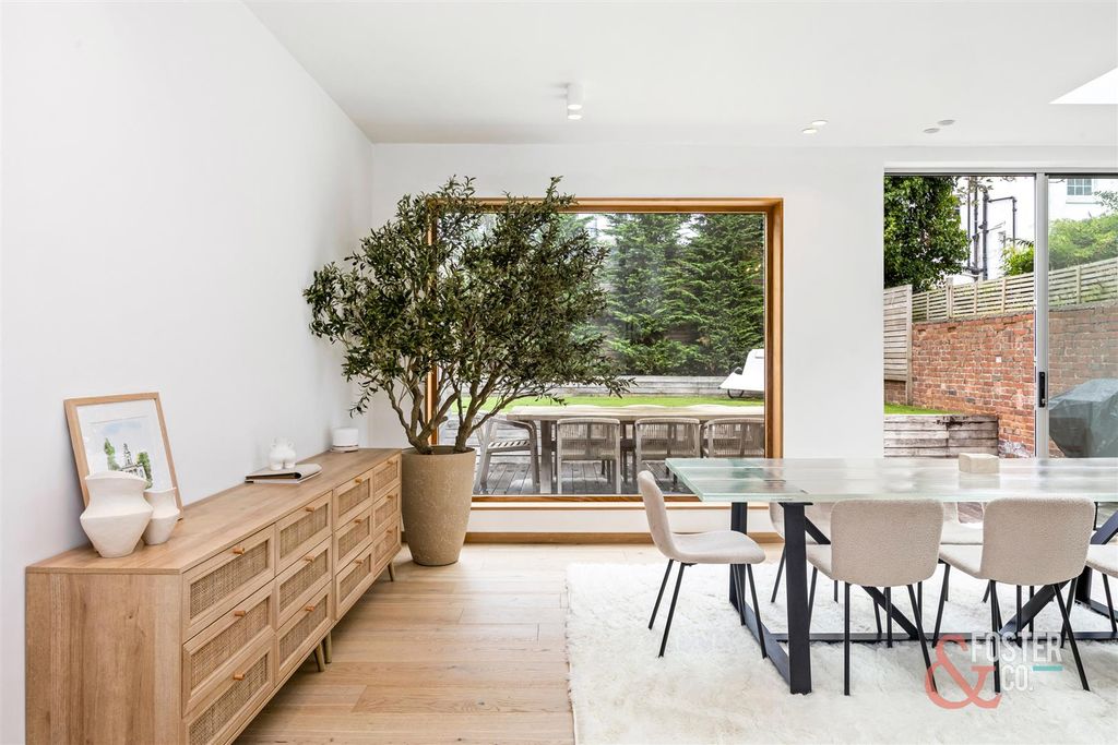 Property photo 2 of 27 Vallance Road, 21_016.Jpg