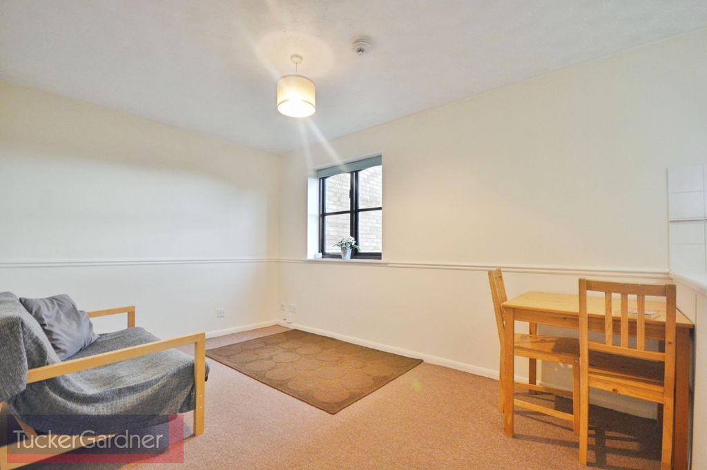 Property photo 3 of 4