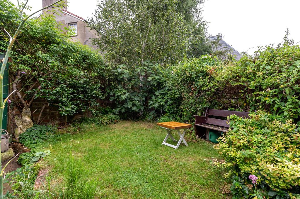 Property photo 2 of 21 Picture No. 14