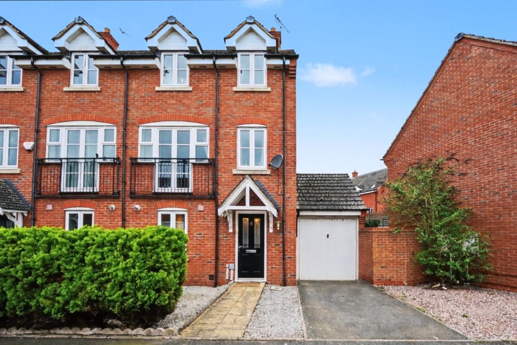 Property photo 1 of 26