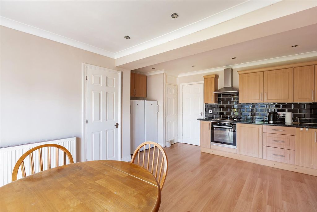 Property photo 3 of 13 Kitchen/Diner