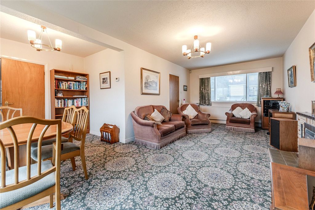 Property photo 2 of 16 Lounge/Diner