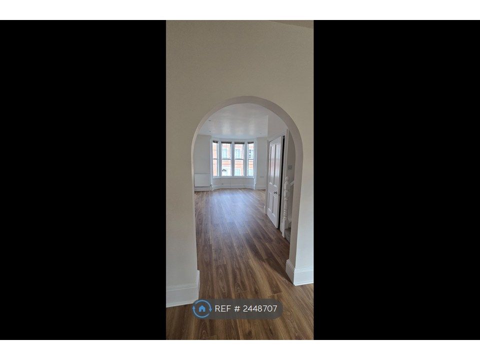 Property photo 1 of 13 Living Space (3.5x4.2m)