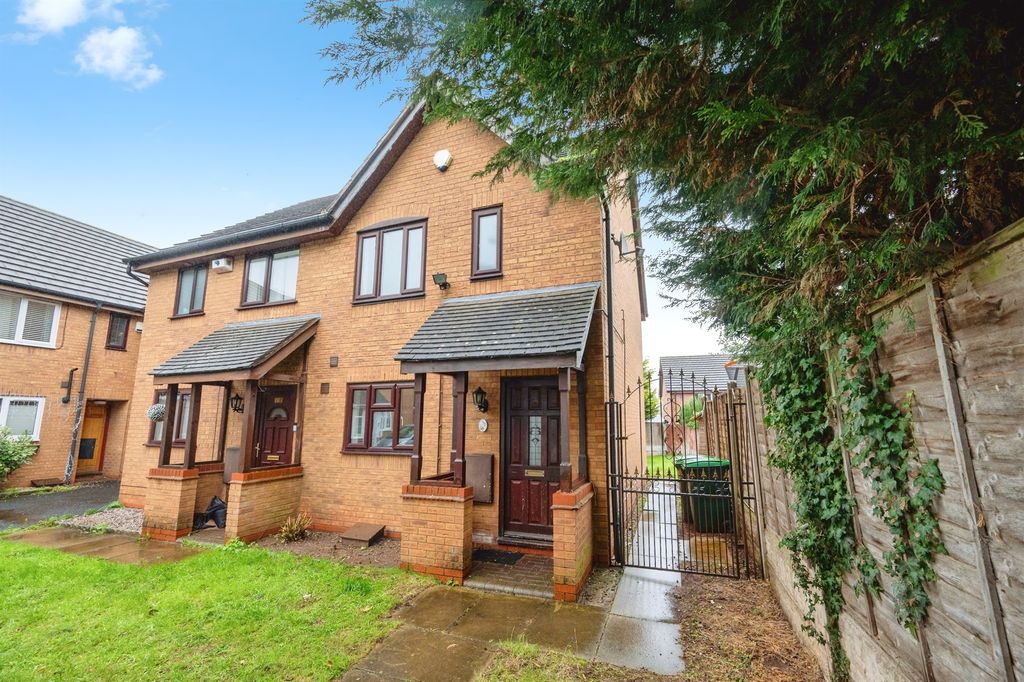 Property photo 1 of 17