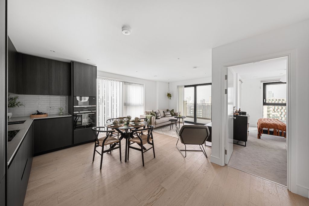 Property photo 3 of 30 Elephant Park-1901-04.Jpg