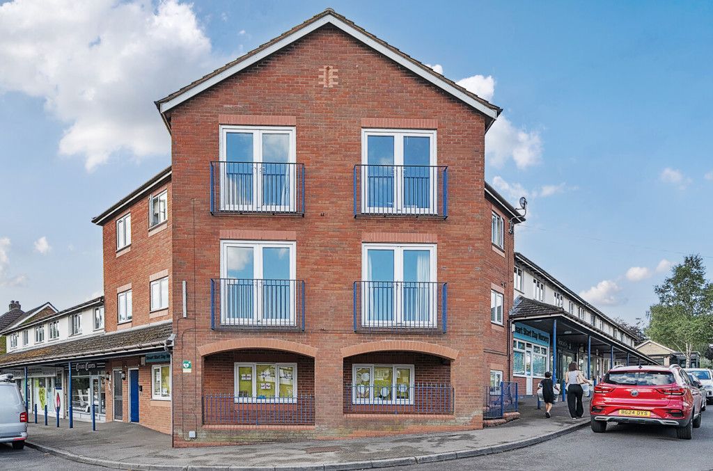 Property photo 2 of 10 1325281-2-687A050...