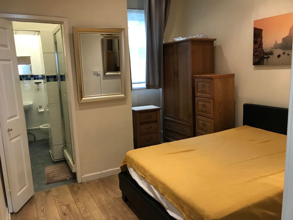 Property photo 2 of 3