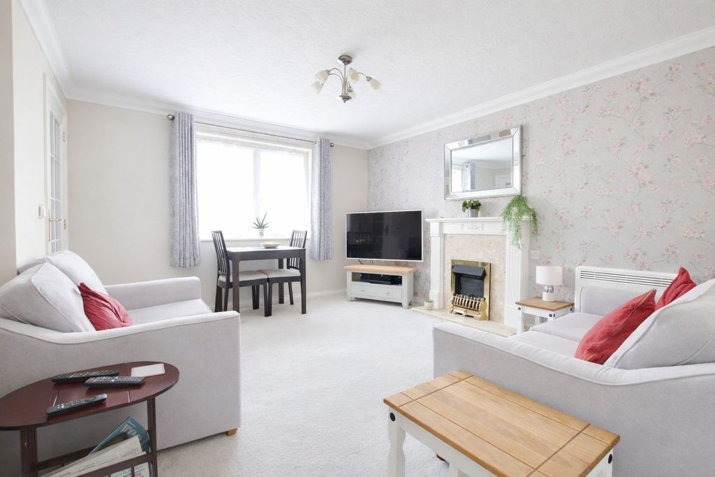 Property photo 2 of 7