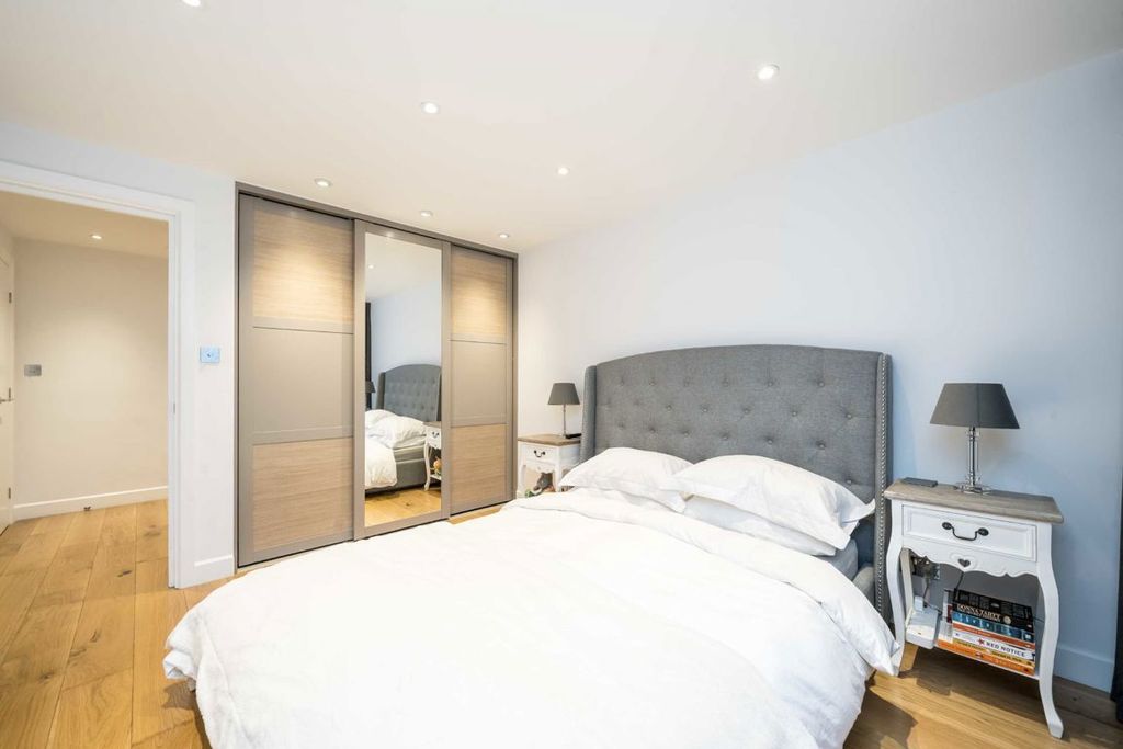 Property photo 2 of 5